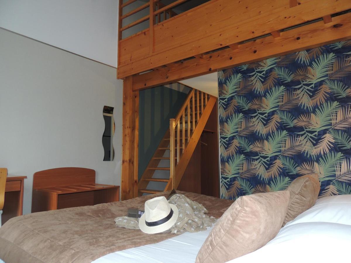 Logis Hotel Les 3 Marchands Bressuire Ngoại thất bức ảnh
